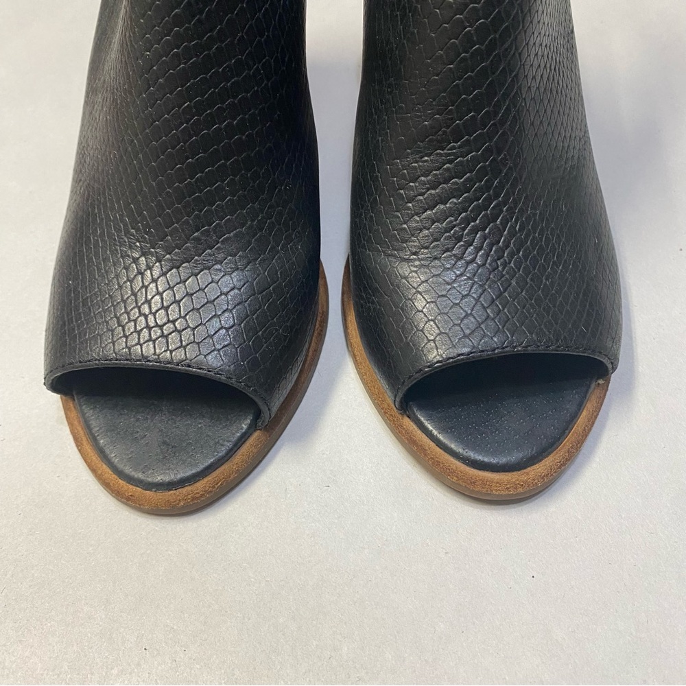 UGG Women’s Audrey Exotic Block Heel Sandal Peep Toe Bootie Size 8.5 Leather - Picture 5 of 13
